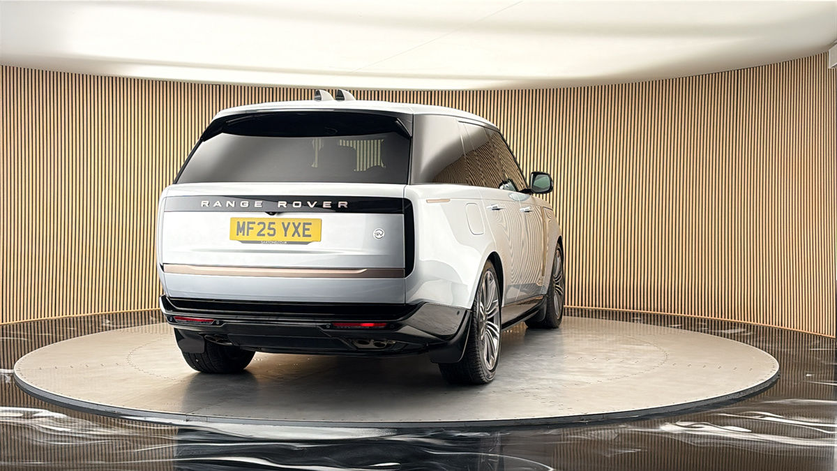 More views of Land Rover Range Rover