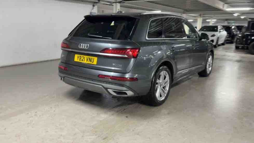 More views of Audi Q7