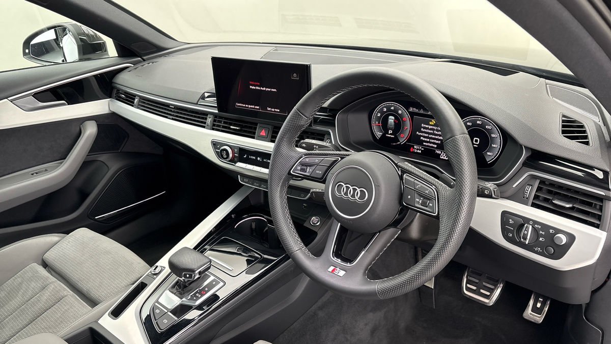 Audi A4 Avant Image 5