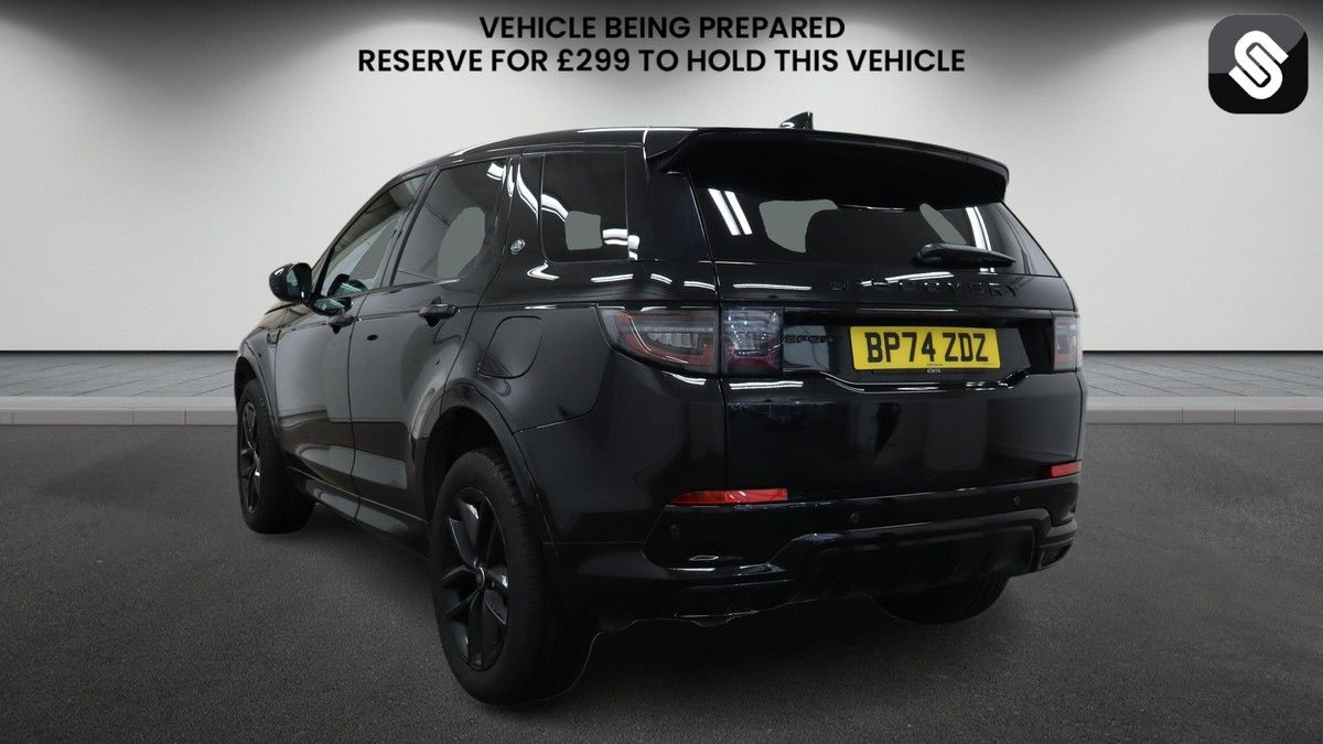 Land Rover Discovery Sport Image 3