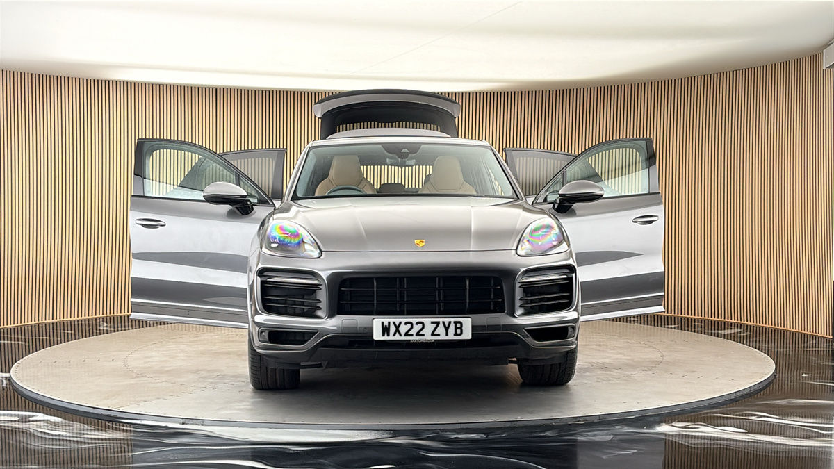 More views of Porsche Cayenne