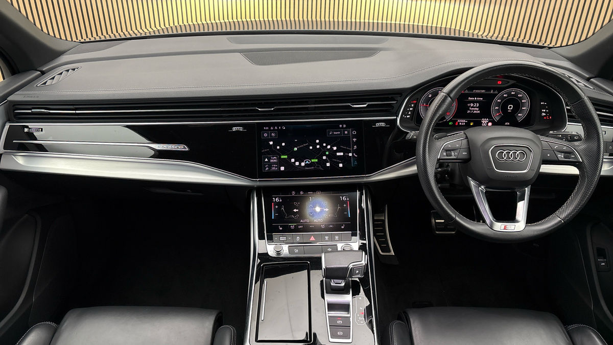 Audi Q7 Image 12