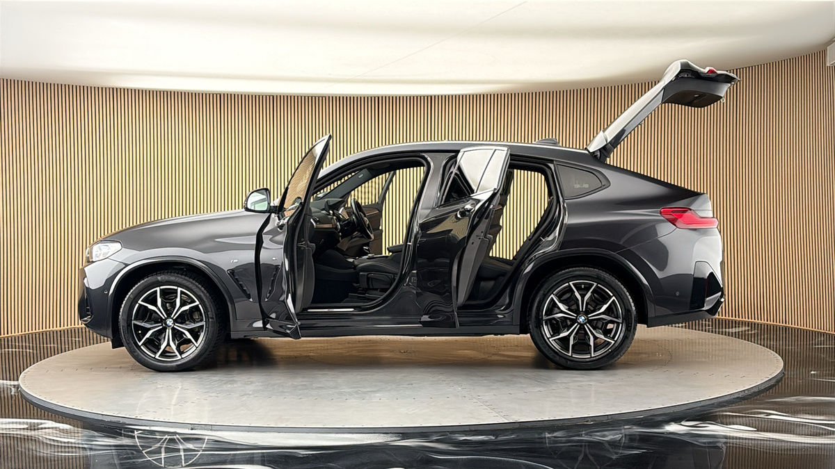 More views of BMW X4