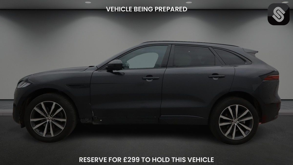 Jaguar F-PACE Image 6