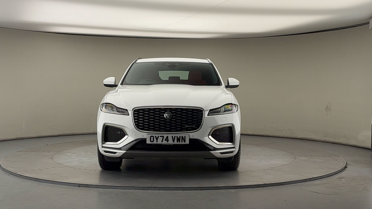 Jaguar F-PACE Image 3