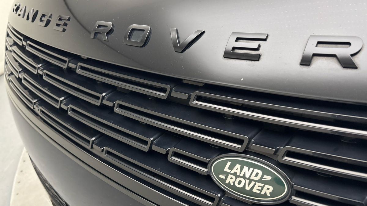 Land Rover Range Rover Sport Image 24