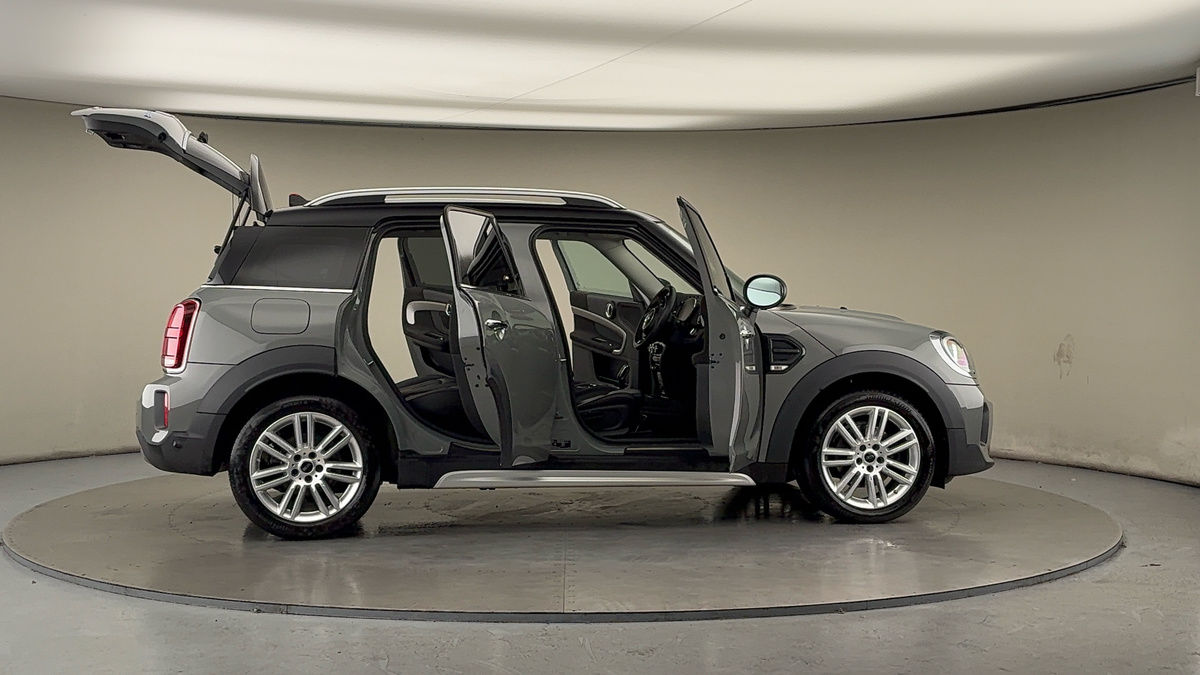 More views of MINI Countryman