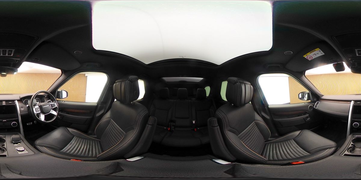 More views of Land Rover Discovery