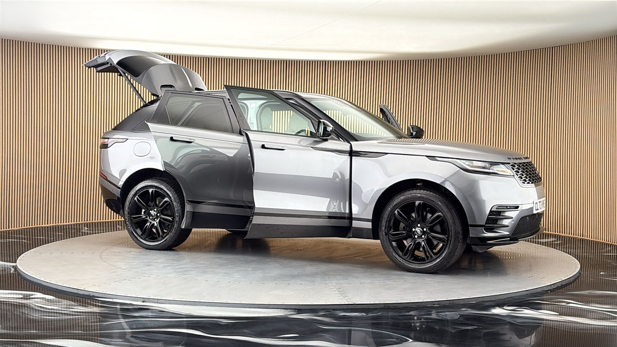 More views of Land Rover Range Rover Velar