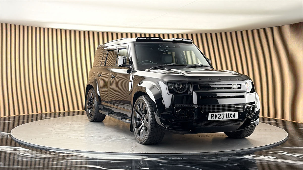 More views of Land Rover Defender 110