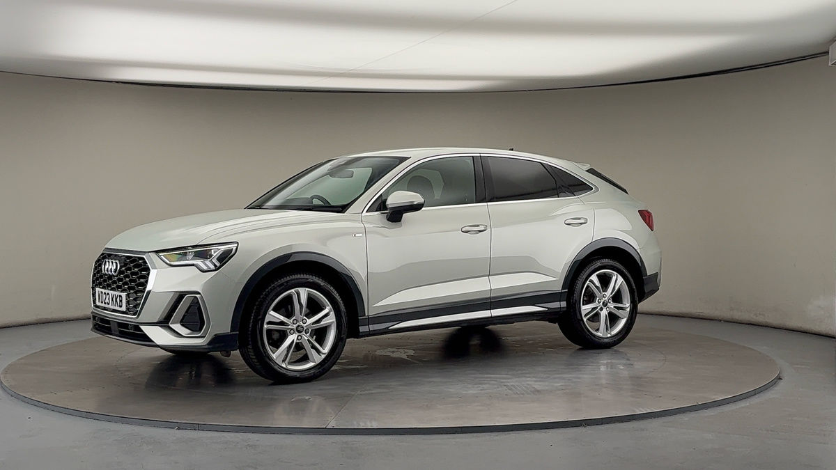 More views of Audi Q3