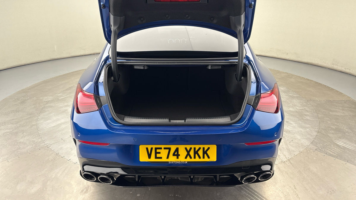 Mercedes-Benz CLA Image 11