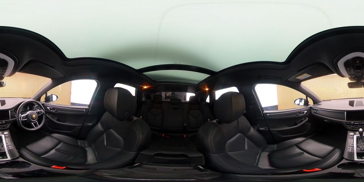 More views of Porsche Macan