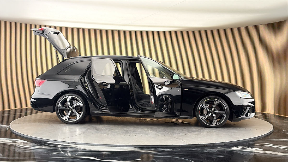 More views of Audi A4 Avant