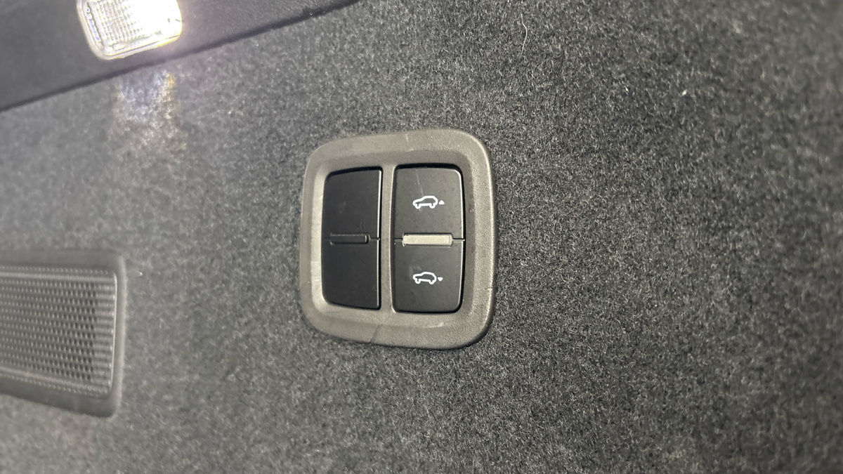 Porsche Cayenne Image 46