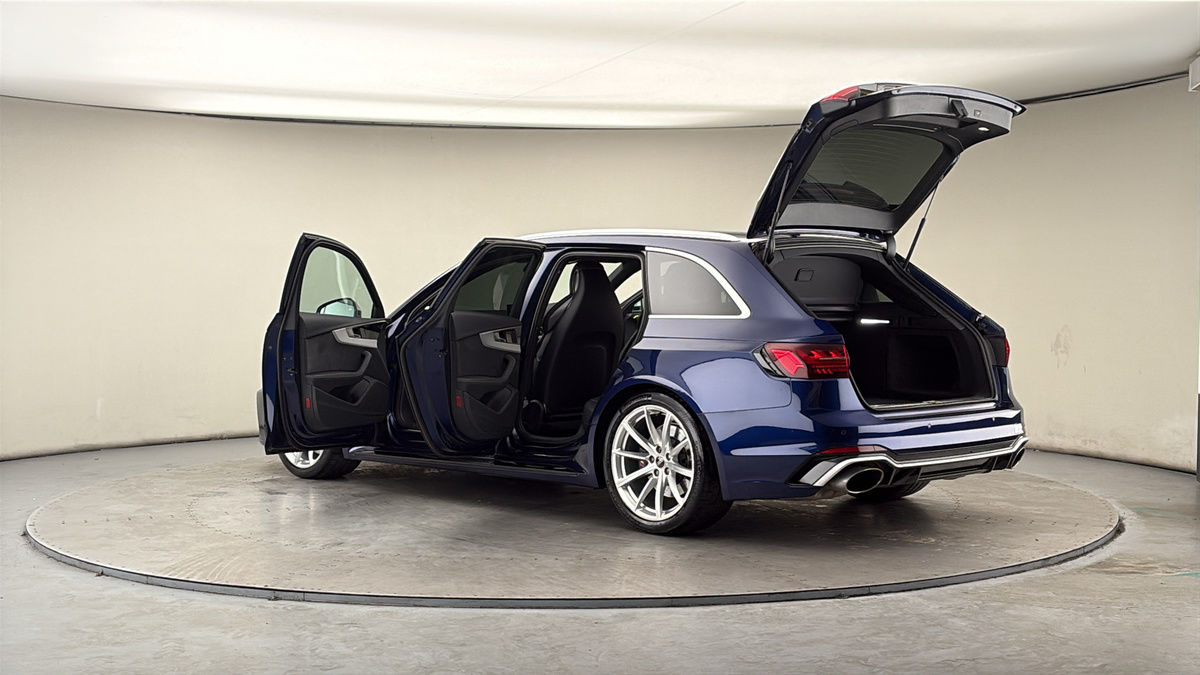 More views of Audi RS4 Avant