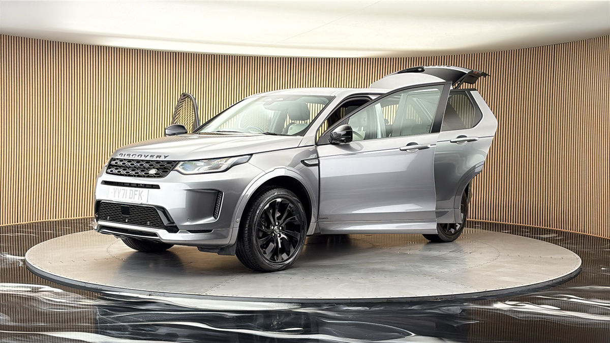Land Rover Discovery Sport Image 22