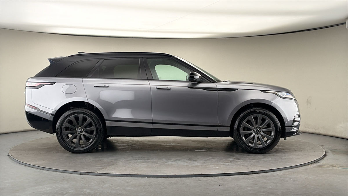 Land Rover Range Rover Velar Image 16