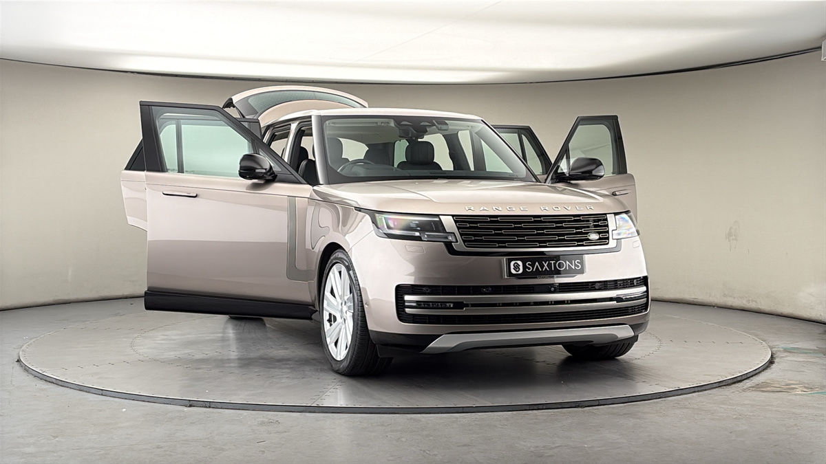 More views of Land Rover Range Rover