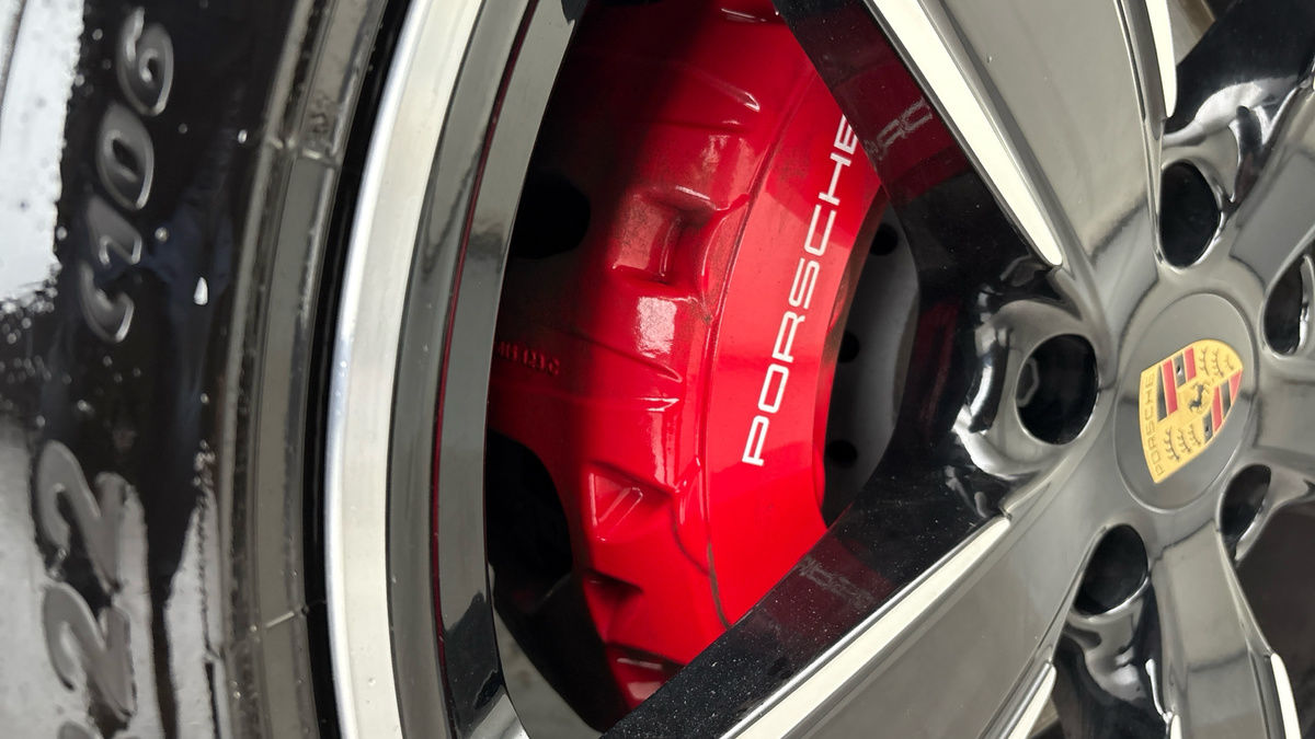 Porsche Cayenne Image 27