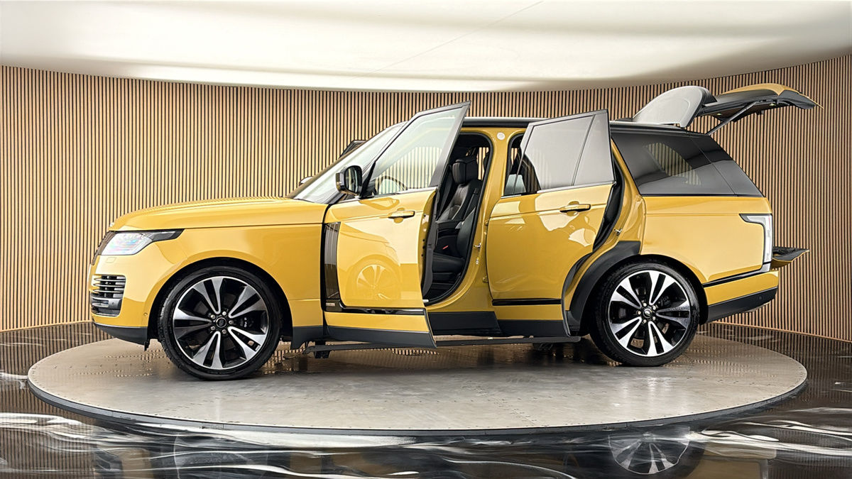 More views of Land Rover Range Rover