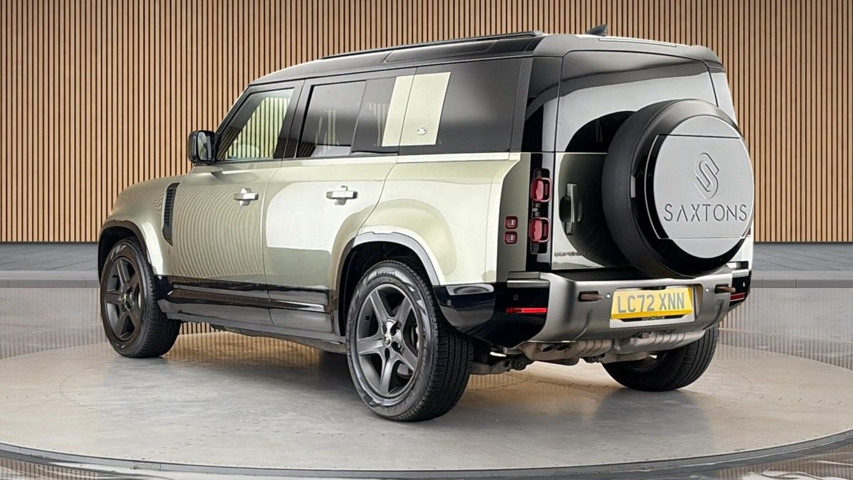 Land Rover Defender 110 Image 2