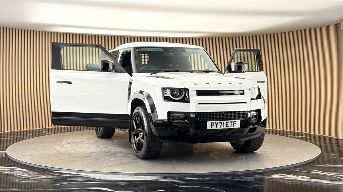 More views of Land Rover Defender 90