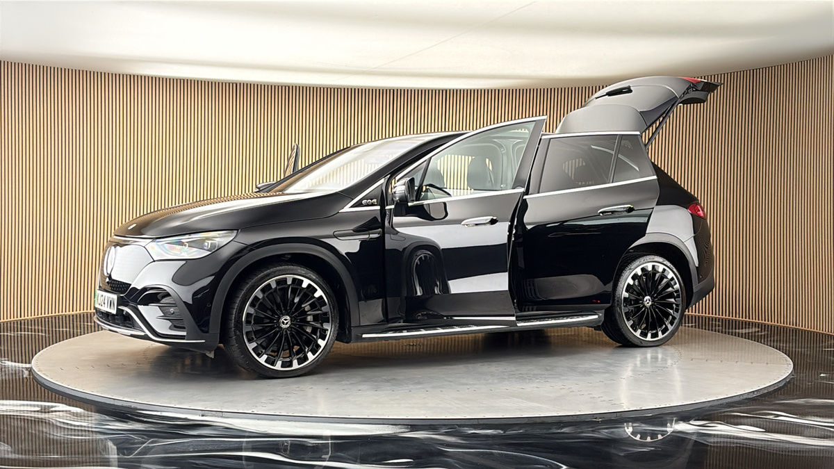 More views of Mercedes-Benz EQE