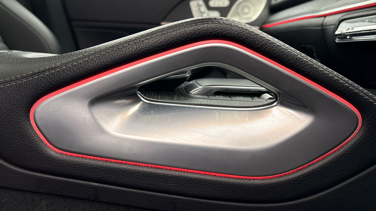 Mercedes-Benz GLE Image 25