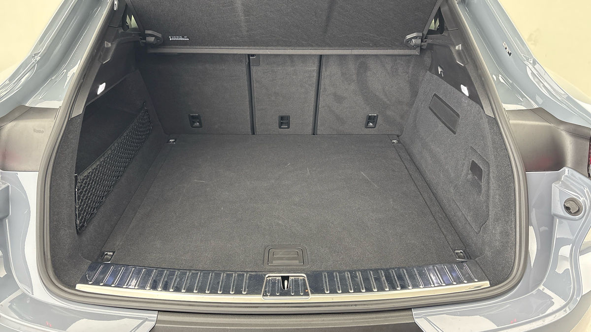 Porsche Cayenne Image 11