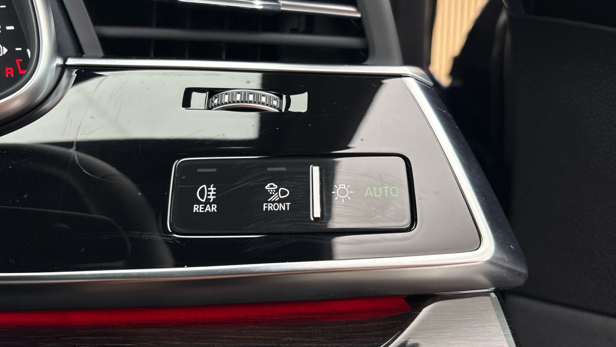 Audi Q8 Image 38