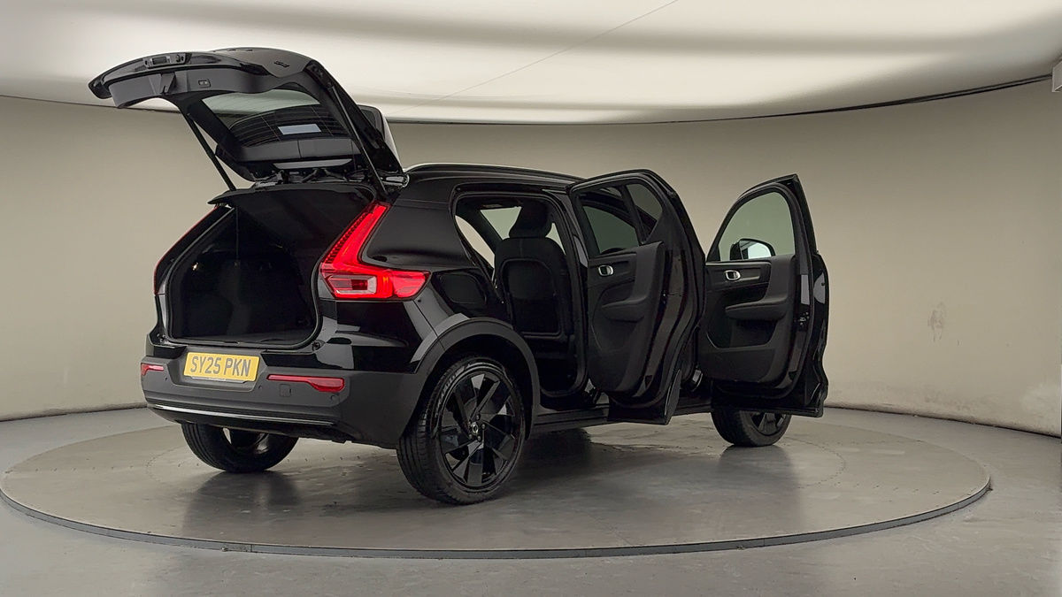More views of Volvo XC40