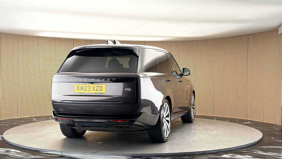More views of Land Rover Range Rover