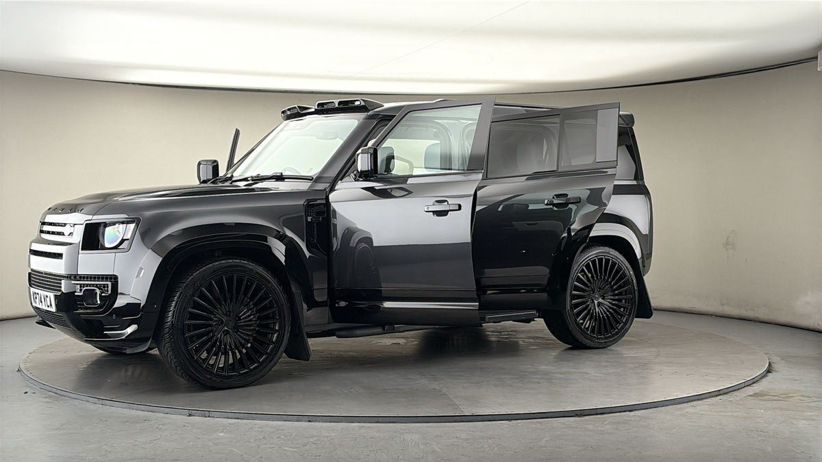 More views of Land Rover Defender 110