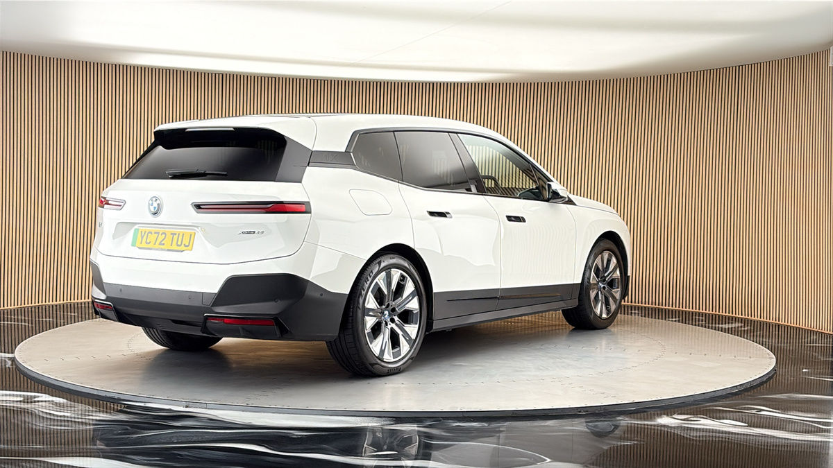 More views of BMW iX