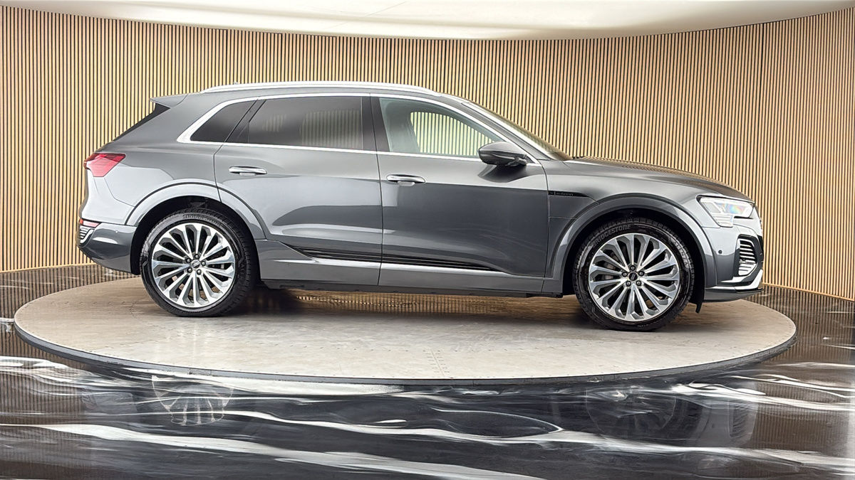 More views of Audi Q8 e-tron