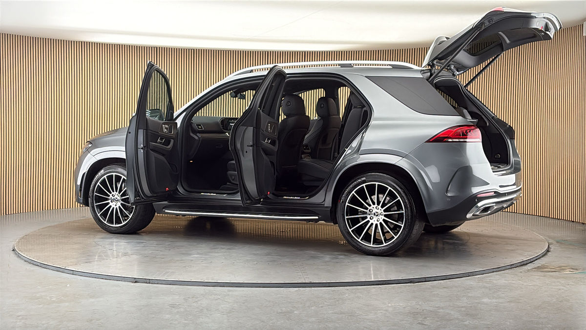 More views of Mercedes-Benz GLE