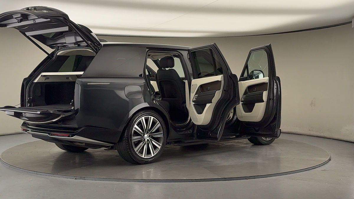 More views of Land Rover Range Rover