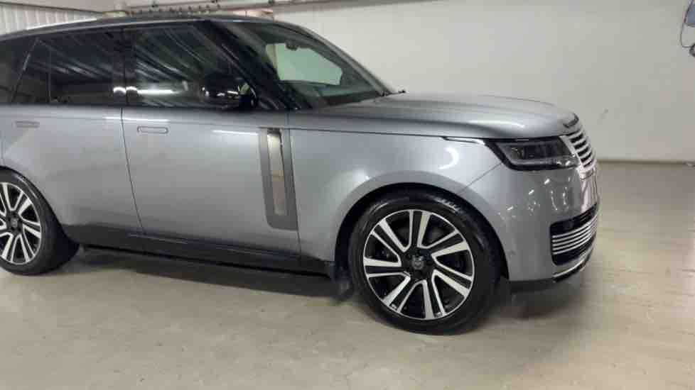 More views of Land Rover Range Rover