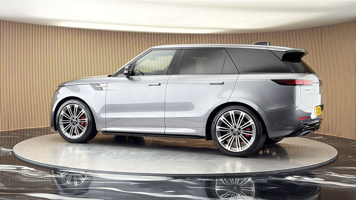 More views of Land Rover Range Rover Sport