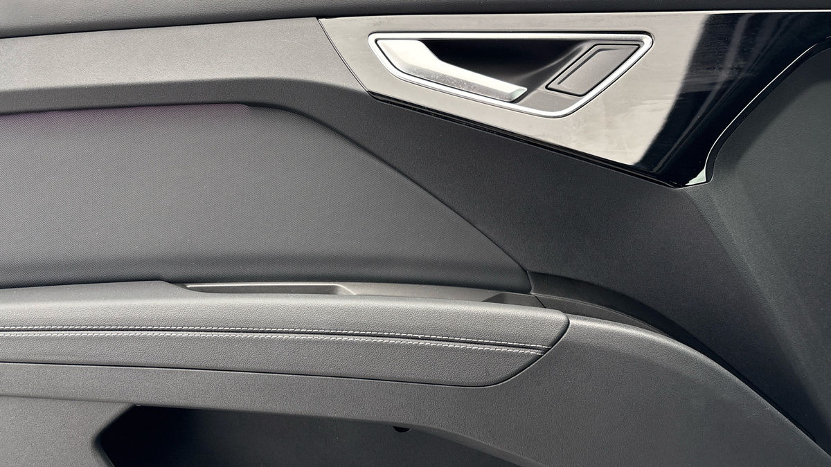 Audi Q4 e-tron Image 20