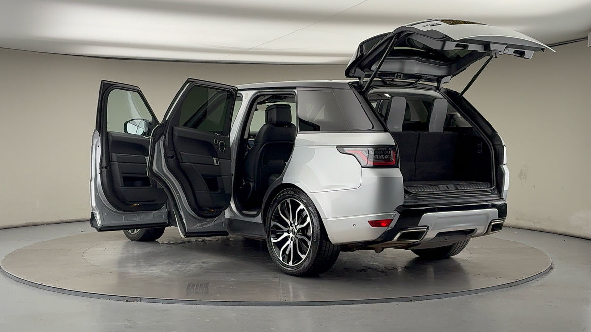 More views of Land Rover Range Rover Sport