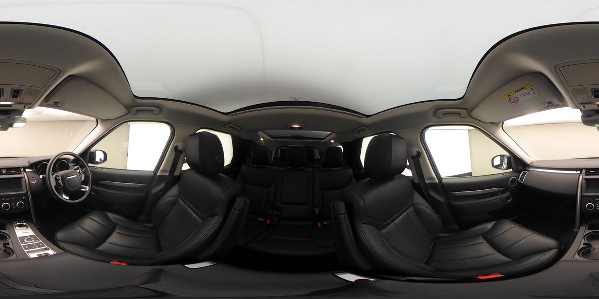 More views of Land Rover Discovery