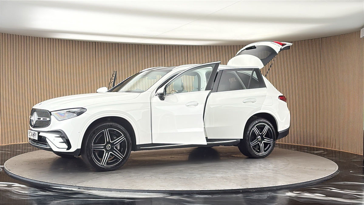 More views of Mercedes-Benz GLC