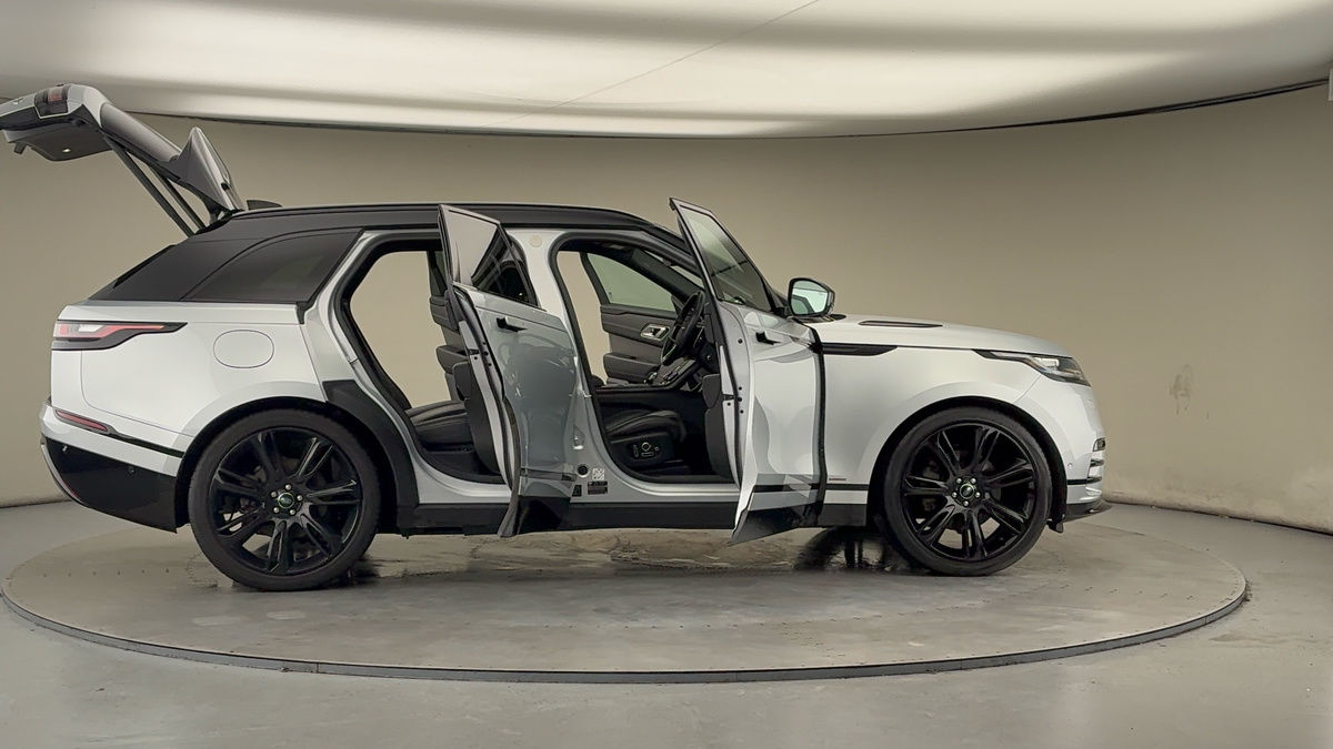 More views of Land Rover Range Rover Velar