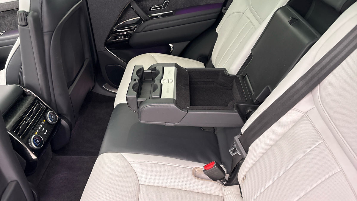 Land Rover Range Rover Sport Image 9