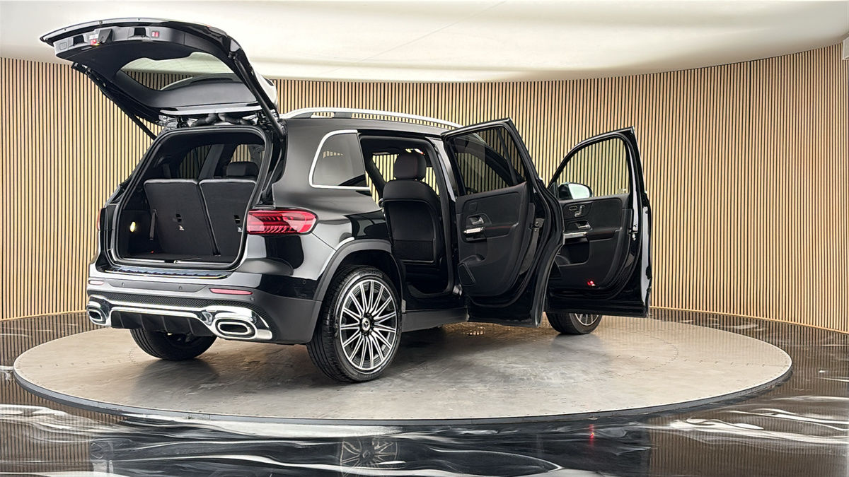 More views of Mercedes-Benz GLB