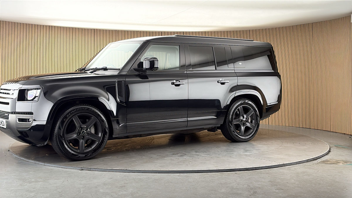 More views of Land Rover Defender 130