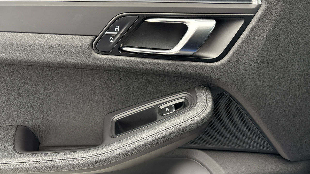 Porsche Macan Image 19