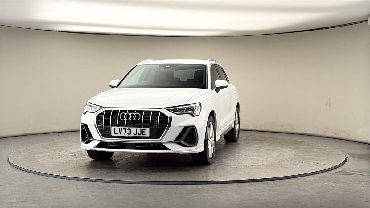 More views of Audi Q3